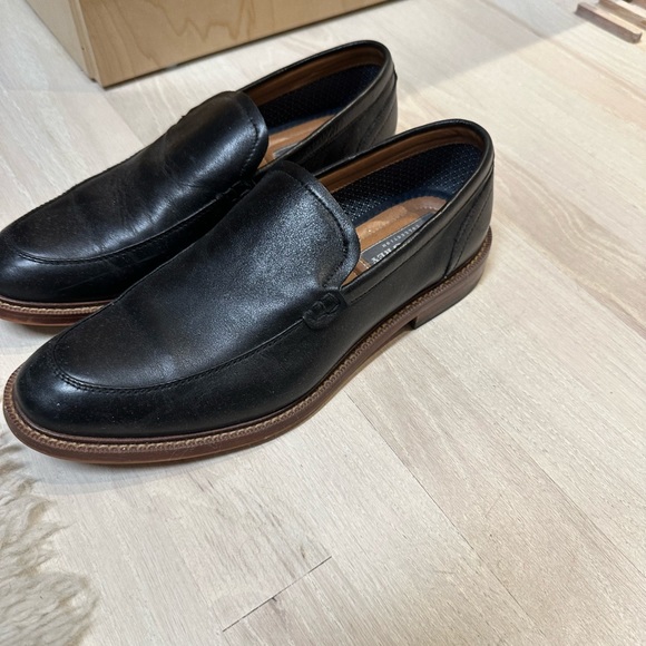 Used - Picture 3 of 4